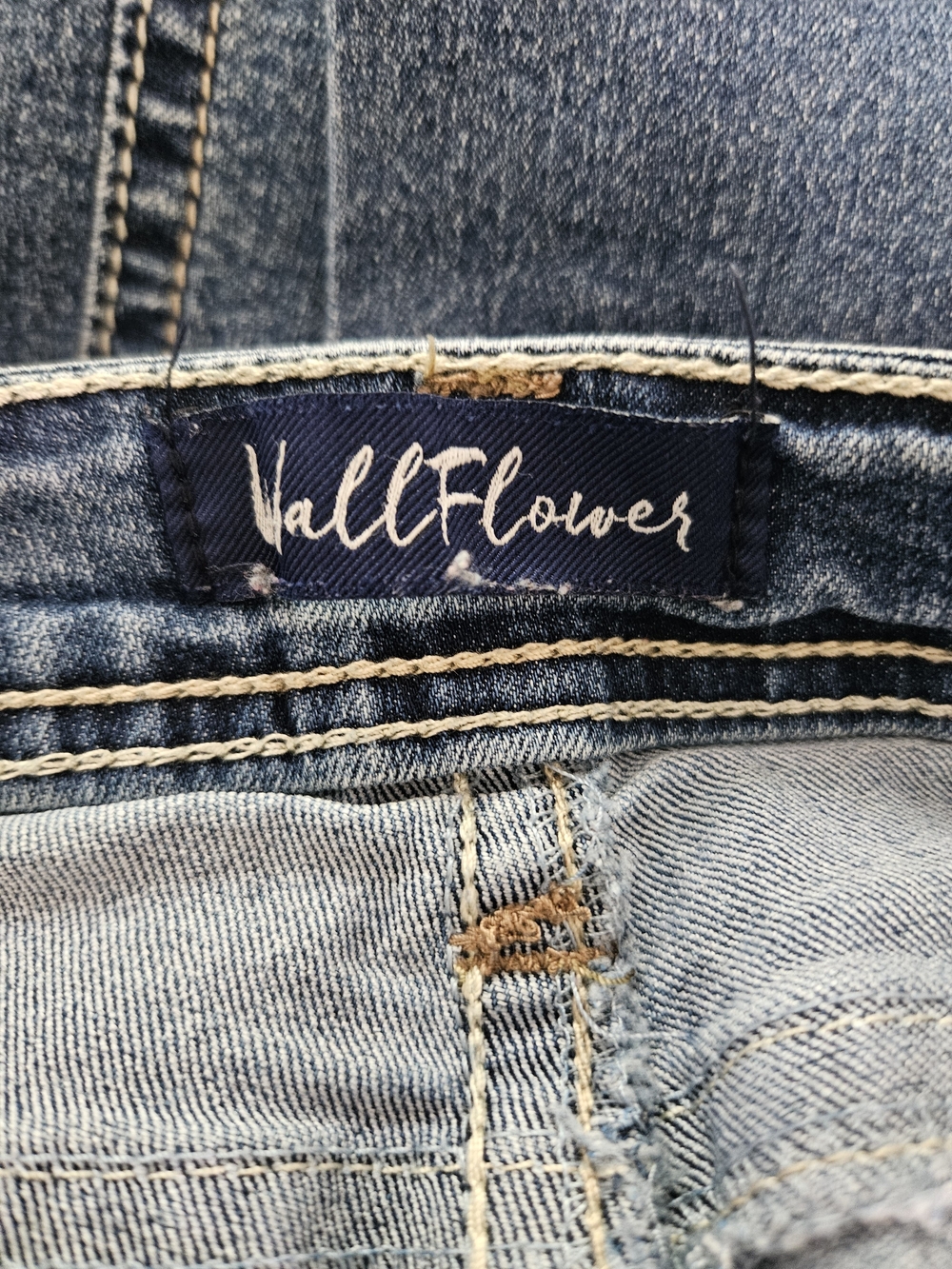WallFlower Junior's Bootcut Mid-Rise Insta Stretch Jeans - Picture 9 of 11